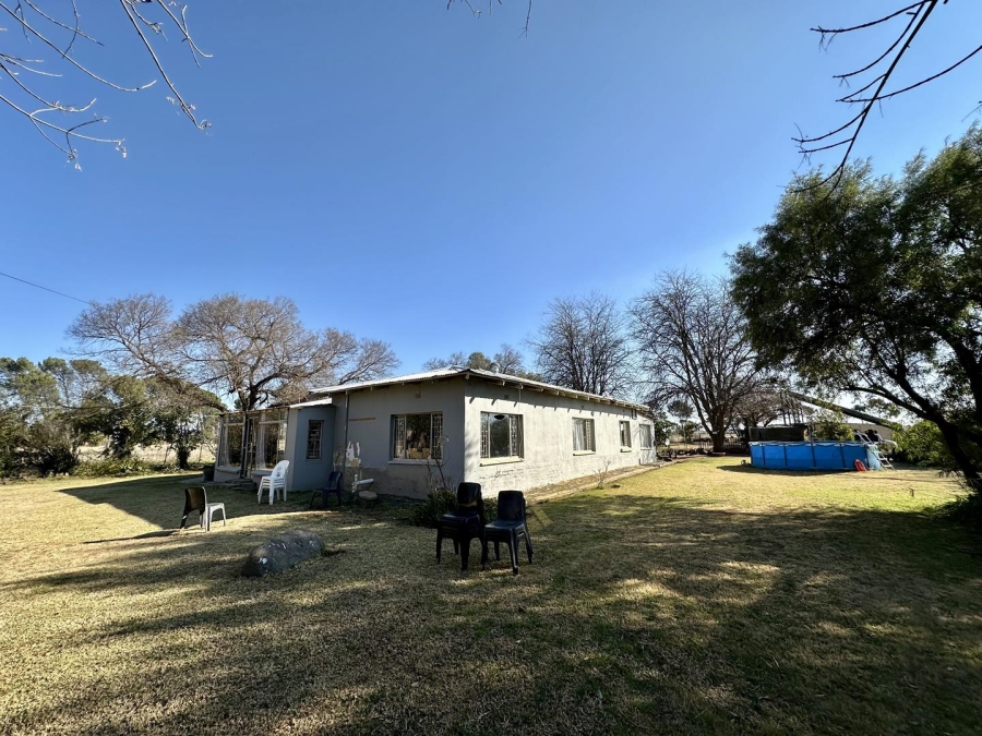 9 Bedroom Property for Sale in Bloemspruit Free State